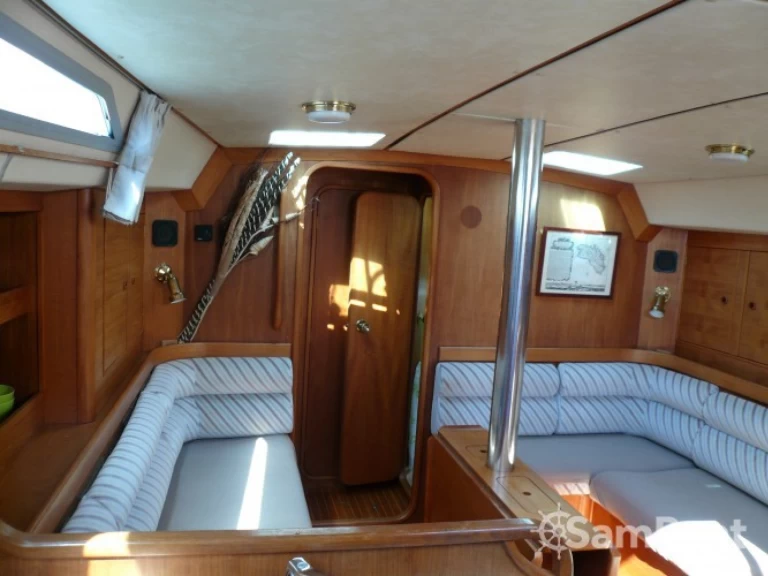 Pronajmout si Moody 422cc v Gruissan