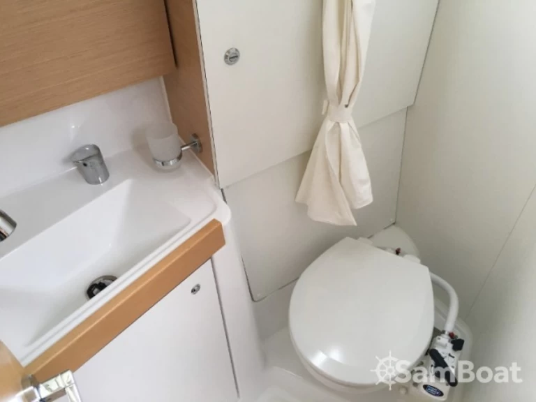 Plachetnice k pronájmu v Barcelona za nejlepší cenu