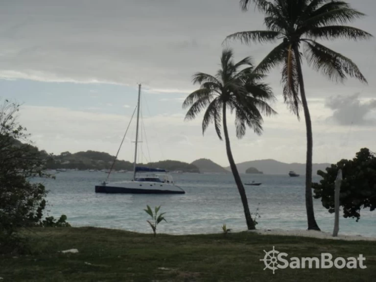 Pronajmout si Multicap-Caraibes Punch 12.50 v Les Sablettes