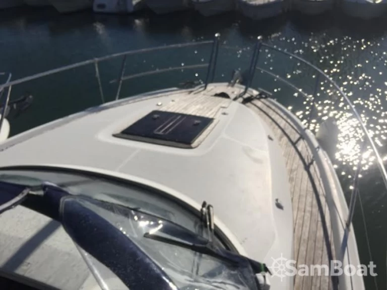 Pronajmout Motorová loď se skipperem či ne Bavaria v Mandelieu-la-Napoule