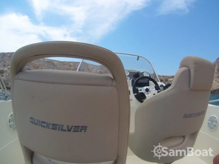 Motorová loď k pronájmu v Marseille za nejlepší cenu