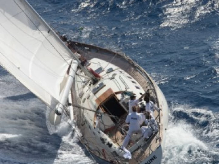 Pronajmout si Sangermani course croisière v Hyeres