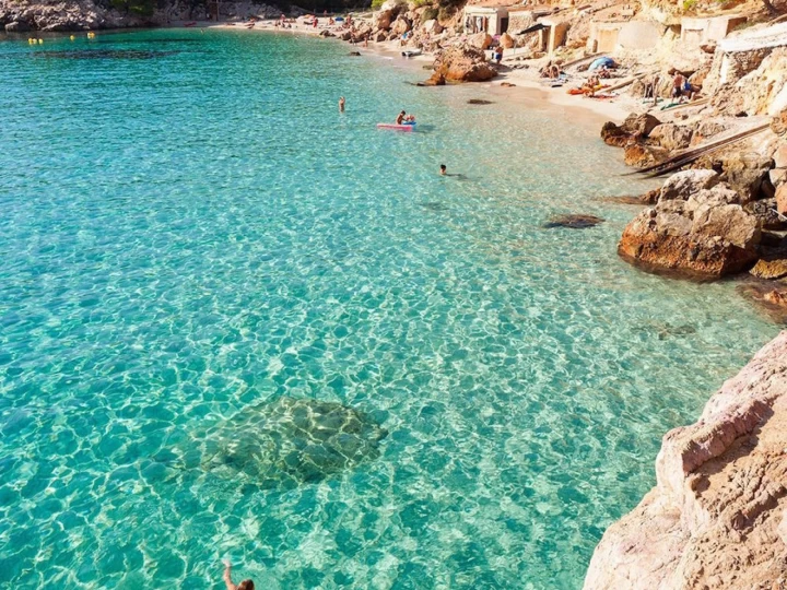 Plachetnice k pronájmu v Sant Antoni de Portmany za nejlepší cenu