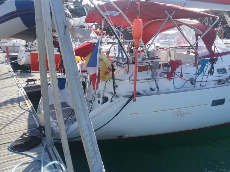 Pronájem Plachetnice Bénéteau s licencí