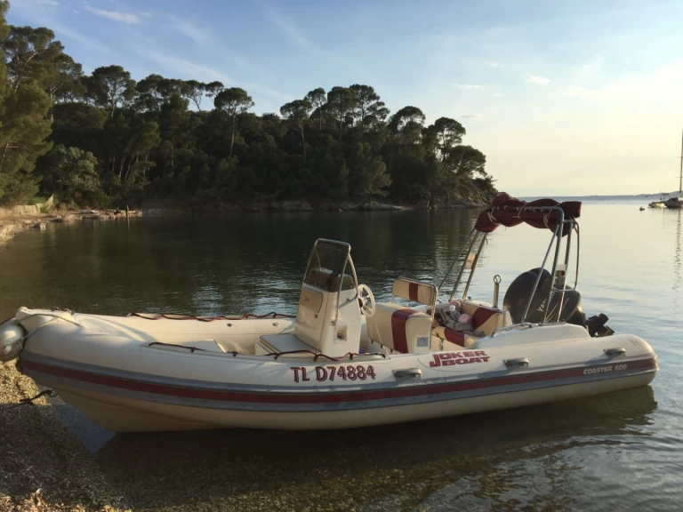 Pronajmout Polotuhá loď se skipperem či ne Joker Boat v Hyeres