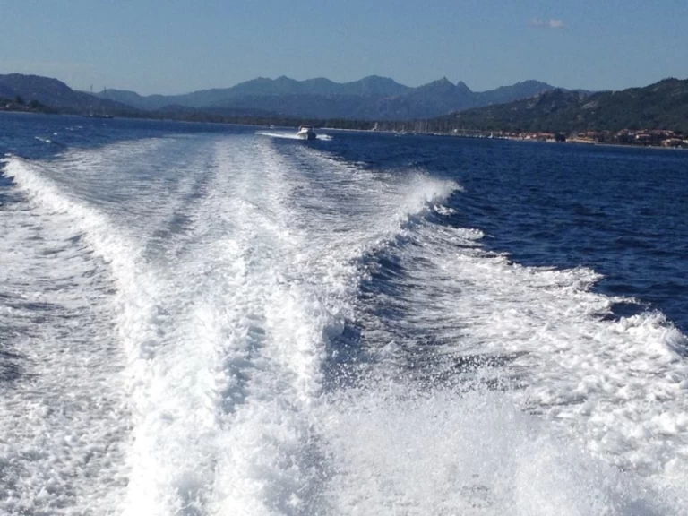 Pronájem lodi Stilmar  25EFB v San Foca na Samboatu