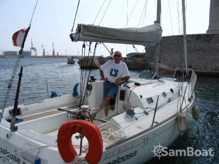 Bénéteau First 31.7 jednotlivci a charterové společnosti v Mauguio