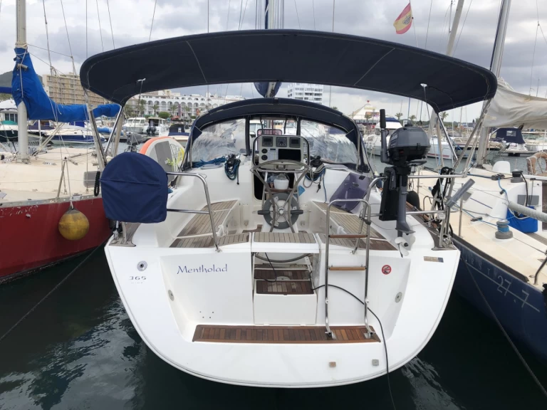 Pronajmout si Dufour Dufour 365 Grand Large v Sant Antoni de Portmany