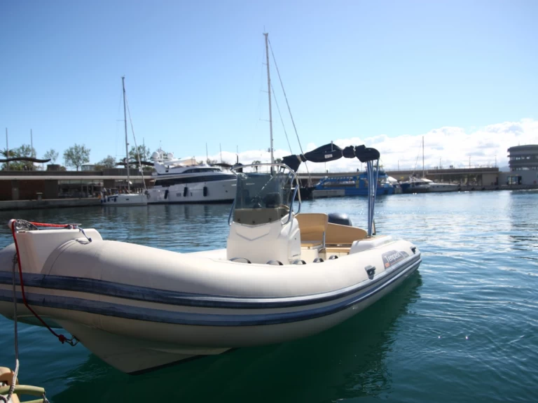 Pronájem Polotuhá loď v Saint Raphael -Capelli Tempest 626