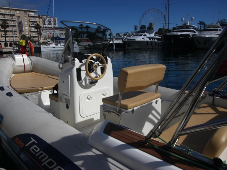 Pronájem lodi Capelli Tempest 626 v Saint Raphael na Samboatu