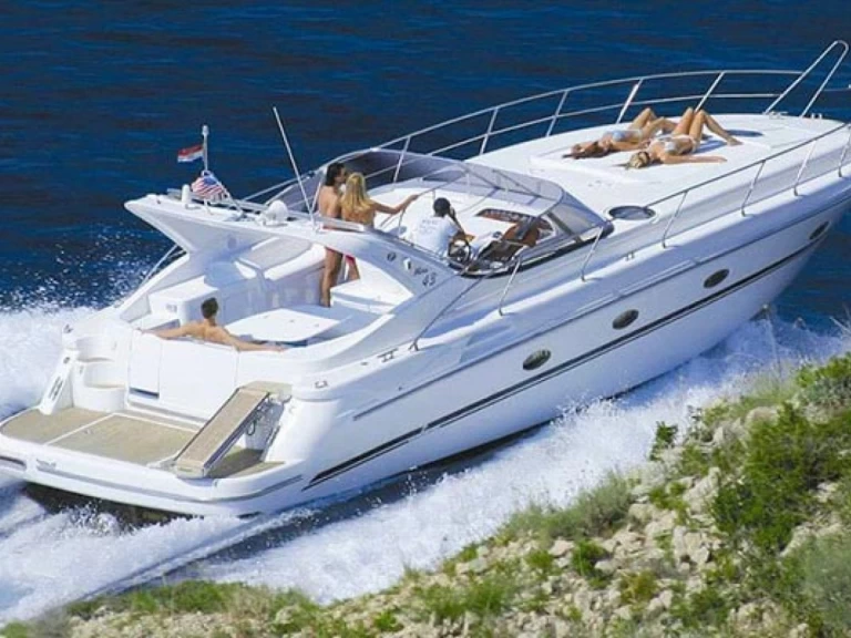 Innovazione e Progetti Mira 37 jednotlivci a charterové společnosti v Milazzo