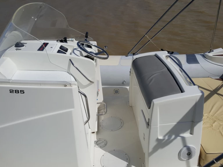 Kelt Sea Hawk 285 jednotlivci a charterové společnosti v Palavas-les-Flots