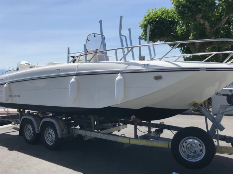 Pronájem jachty v Vevey -Bayliner CC7 na Samboatu