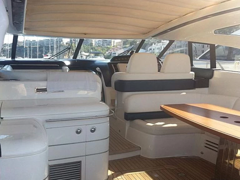 Pronájem lodi Princess Princess V58 v Mahon na Samboatu