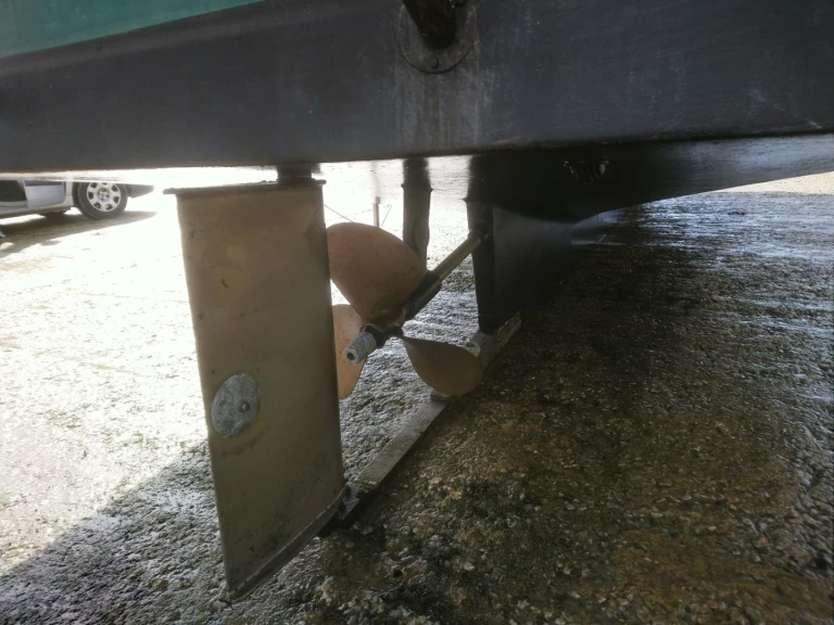 Pronájem Motorová loď Jeanneau s licencí