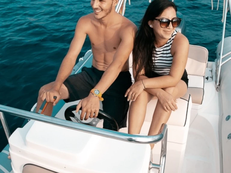 Pronájem jachty v Roses -Lomac Lomac 600 IN na Samboatu