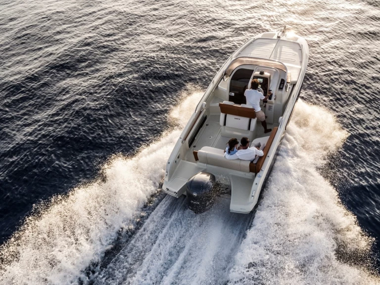 Pronájem jachty v Roses -Invictus  Invictus 240 CX na Samboatu