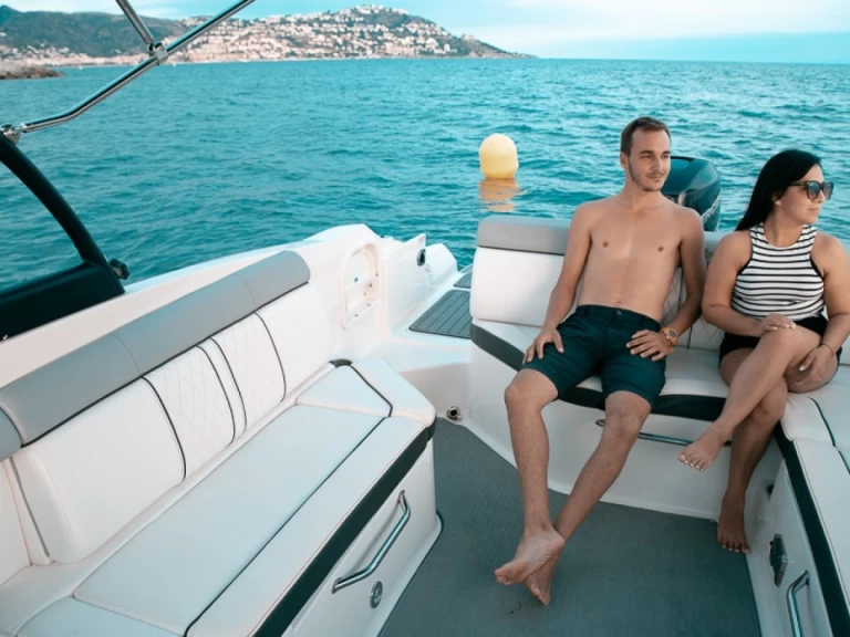 Pronajmout Motorová loď se skipperem či ne Sea Ray v Roses