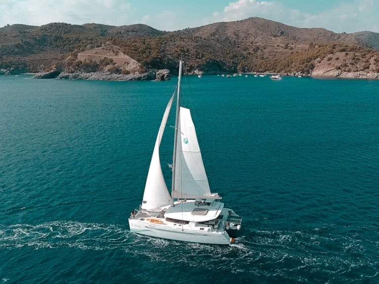 Pronájem lodi Roses lákavé ceny Bliss