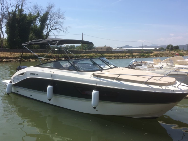 Motorová loď k pronájmu v Hyeres za nejlepší cenu