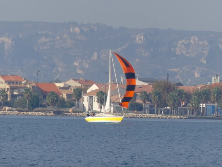 Pronájem lodi Kelt Kelt 8M v Martigues na Samboatu