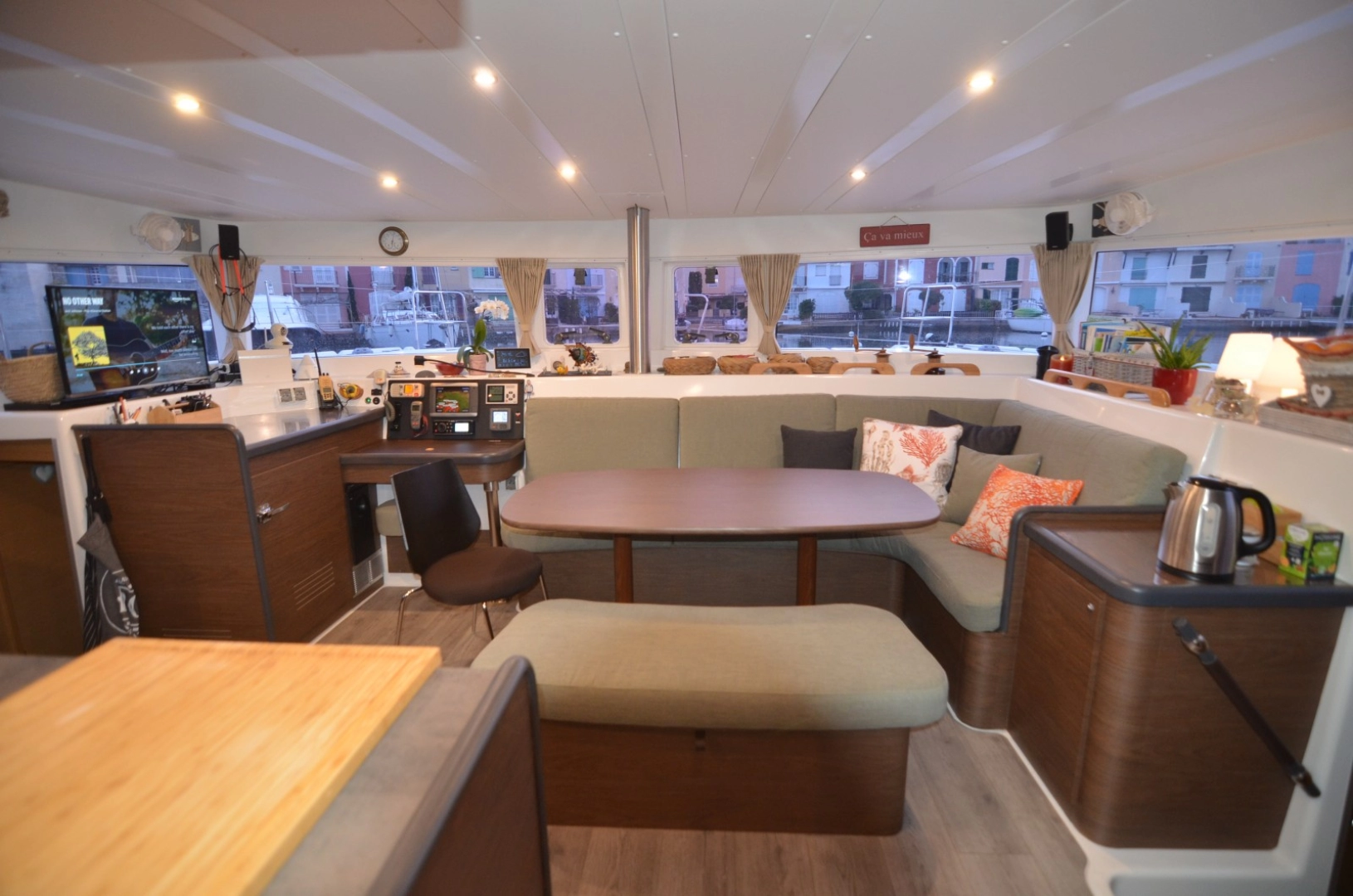 Lagoon Lagoon 420 jednotlivci a charterové společnosti v Port Grimaud