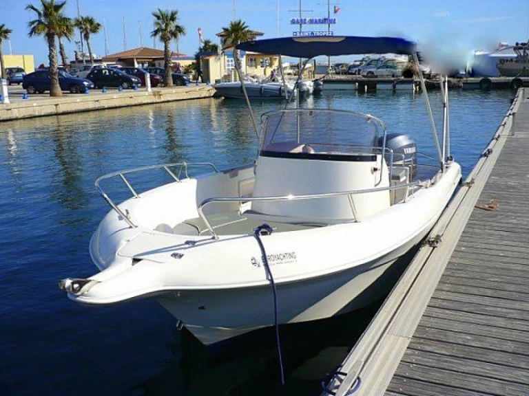 Pronajmout si Pacific Craft Pacific Craft 500 Open v Nice