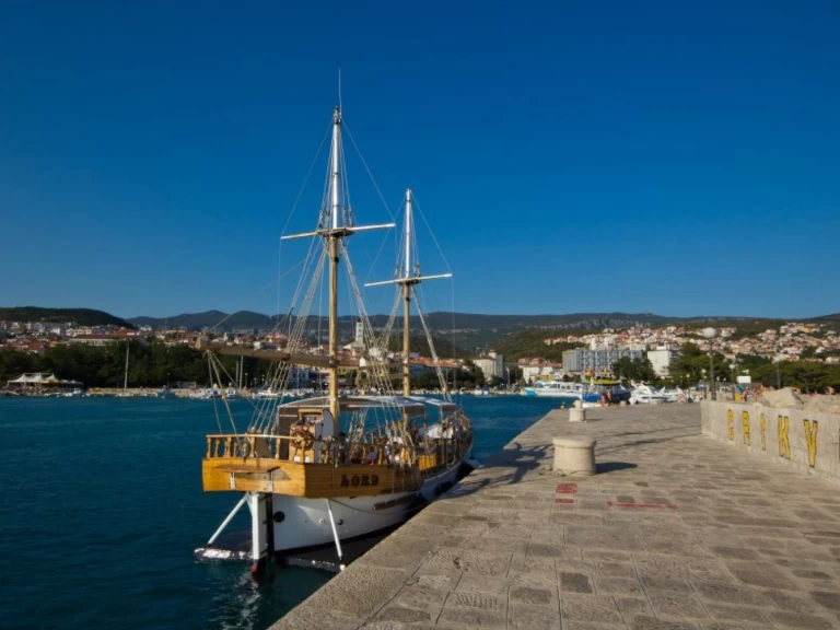 Pronajmout Motorová loď se skipperem či ne GAJETA v Crikvenica