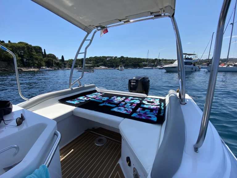 Pronajmout si Salpa Gran Soleil 23 v Monaco-Ville