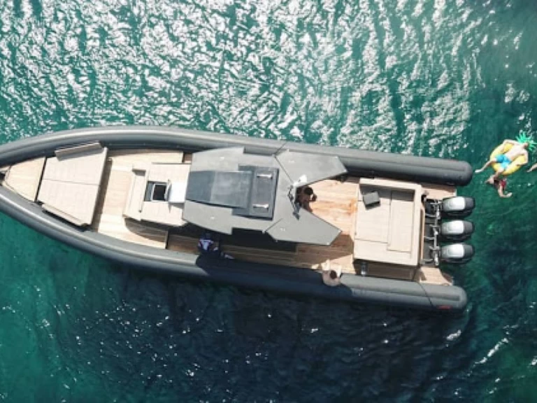 Pronájem lodi Mahon lákavé ceny PHANTOM 500