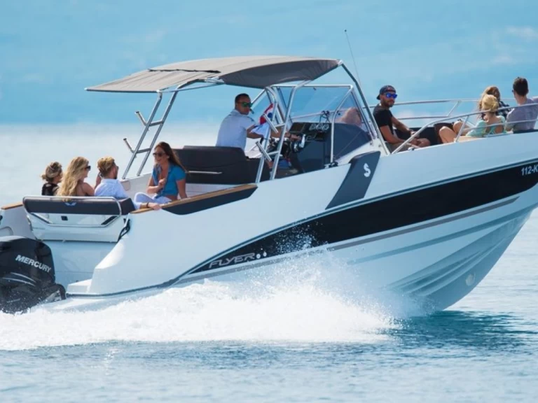 Pronajmout si Bénéteau Flyer 8.8 SPACEdeck v Lorient