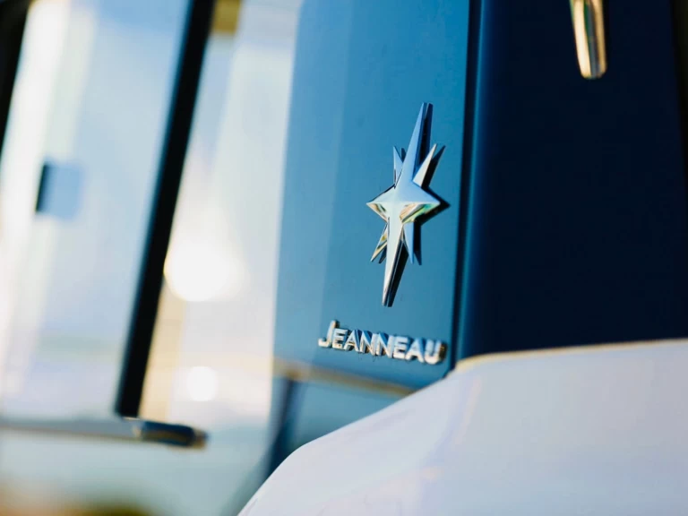 Pronájem lodi Split lákavé ceny Antares 9 OB