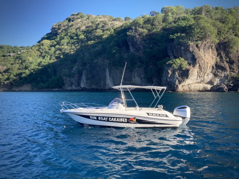 Pronajmout si Lobster marion 7,3 v Les Trois-Îlets