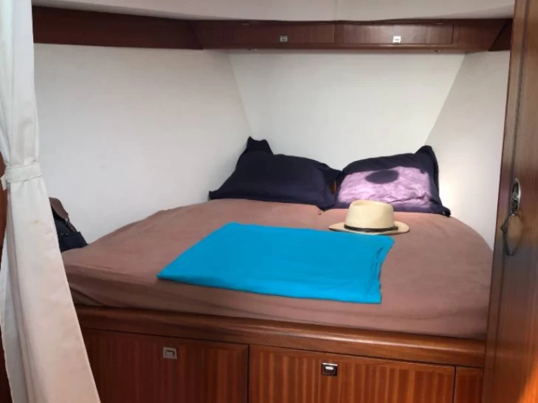 Pronajmout si Meta JMF 32 v Sari-Solenzara