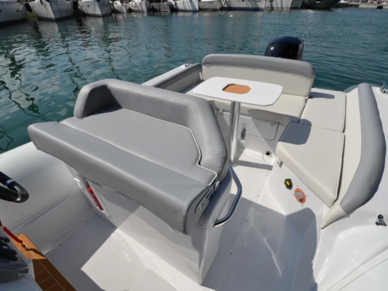 Pronájem lodi Roses lákavé ceny Salpa Soleil 23