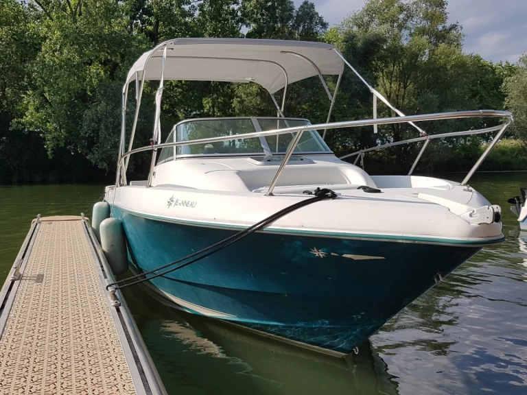 Pronájem Motorová loď Jeanneau s licencí