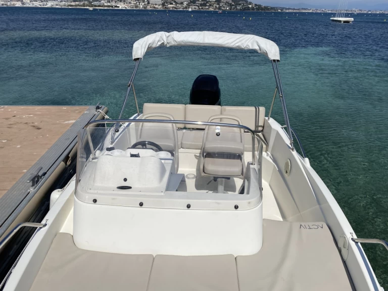 Pronájem jachty v Port Camille Rayon -Quicksilver Activ 605 Sundeck na Samboatu