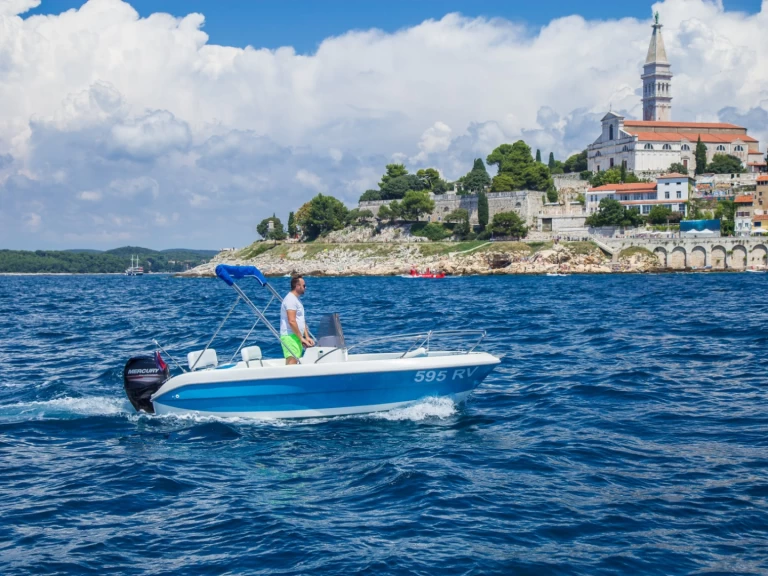 Pronájem Motorová loď Sessa Marine s licencí