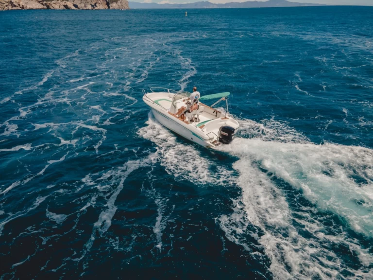 Pronajmout si Jeanneau Cap Camarat 625 v l'Estartit