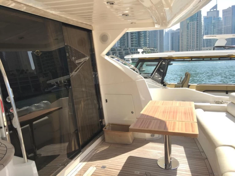 Pronájem lodi Sunseeker Manhattan 52 v Cannes na Samboatu