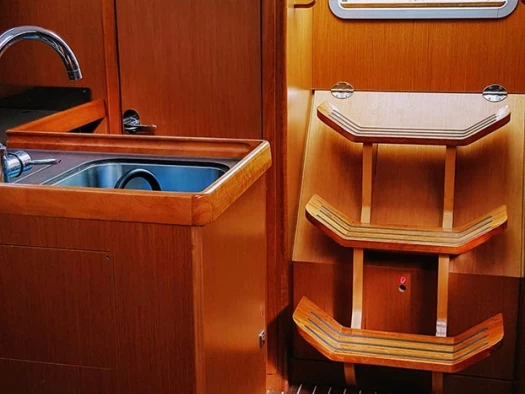 Bavaria Cruiser 33 jednotlivci a charterové společnosti v Zadar