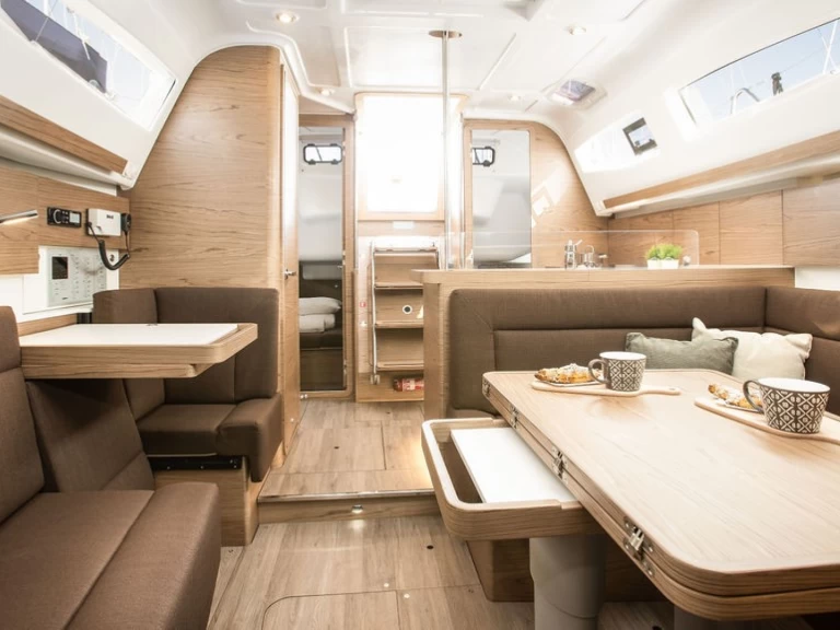 Pronájem jachty v Kaštela -Elan Impression 40 na Samboatu