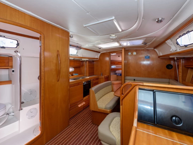 Pronájem lodi Trogir lákavé ceny Bavaria 39 Cruiser