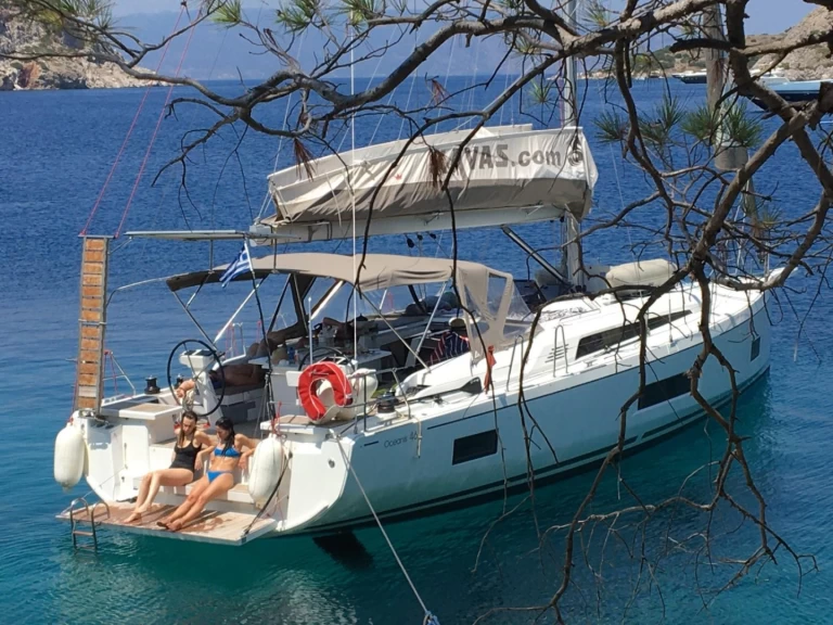 Pronajmout si Bénéteau Oceanis 46.1 v Lefkáda