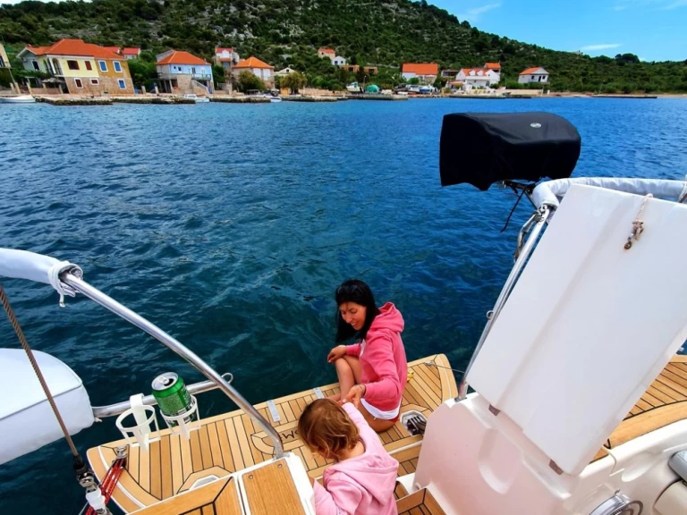 Pronájem lodi Jezera lákavé ceny Impression 344