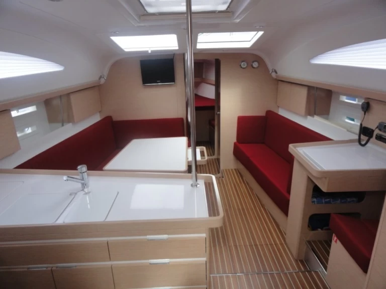 Pronájem Plachetnice Elan s licencí