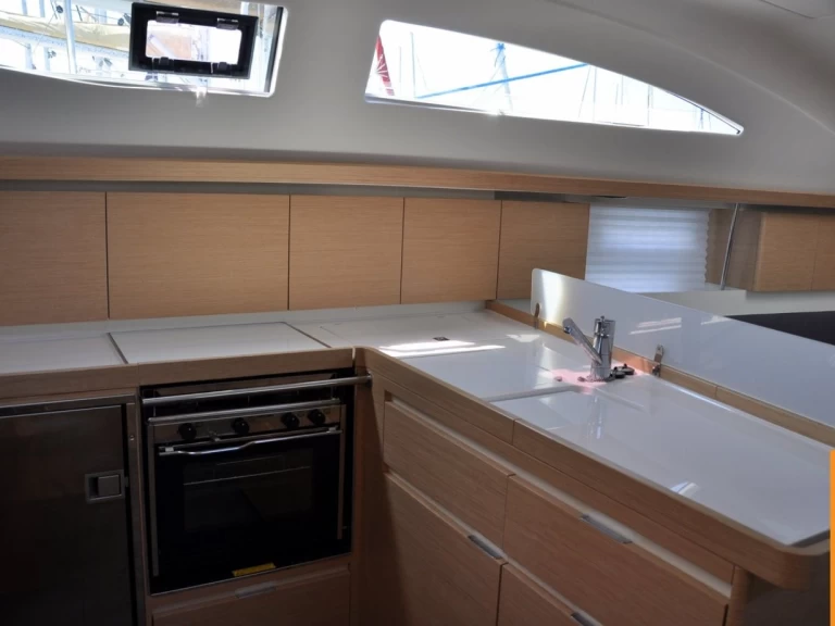 Elan Impression 45 jednotlivci a charterové společnosti v Izola