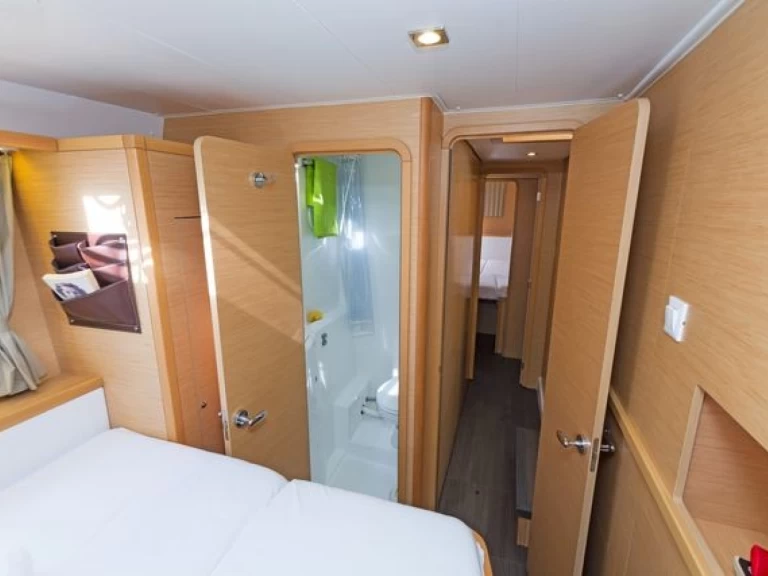 Pronajmout si Lagoon Lagoon 400 S2 v Lavrio