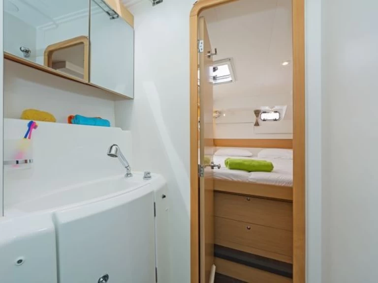 Pronajmout si Lagoon Lagoon 400 S2 v Lavrio