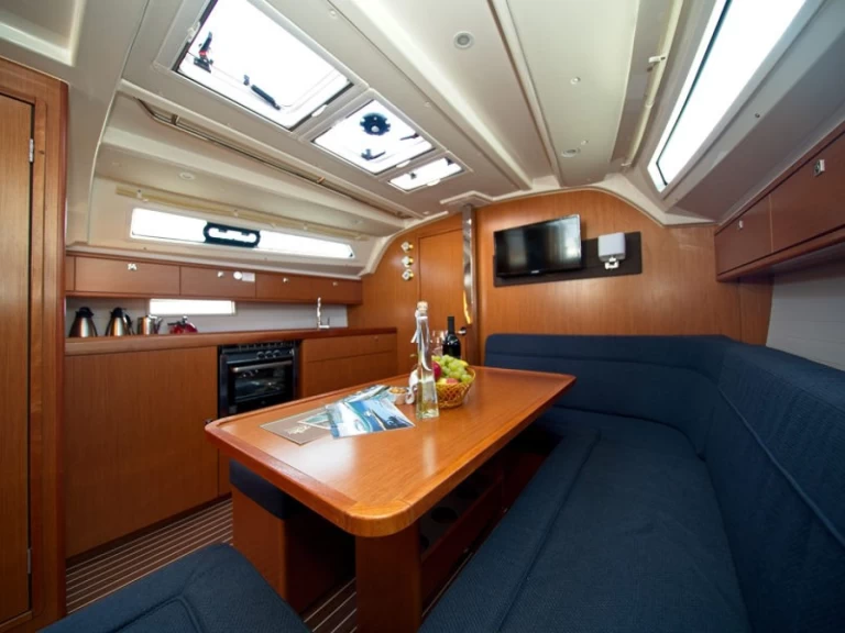 Pronájem lodi Bavaria Cruiser 41 v Murter-Kornati na Samboatu